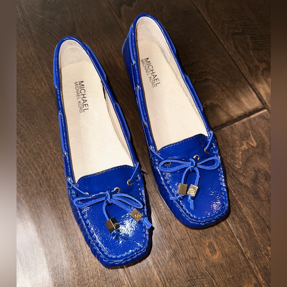Michael Kors Amber Crinkled Patent Leather Moccasins Blue Women’s Size 7M NIB - Picture 8 of 16